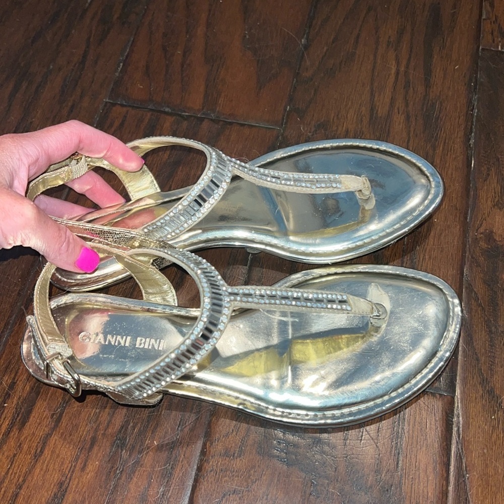 Gianni Bini sandals